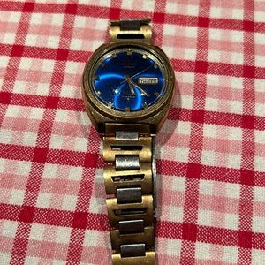 Men’s Seiko 17 jewel blue face automatic watch Smoke free pet free home
